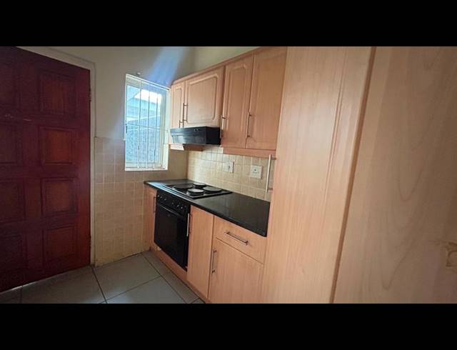 2 BEDROOM TOWNHOUSE FOR SALE IN MEER-EN-SEE